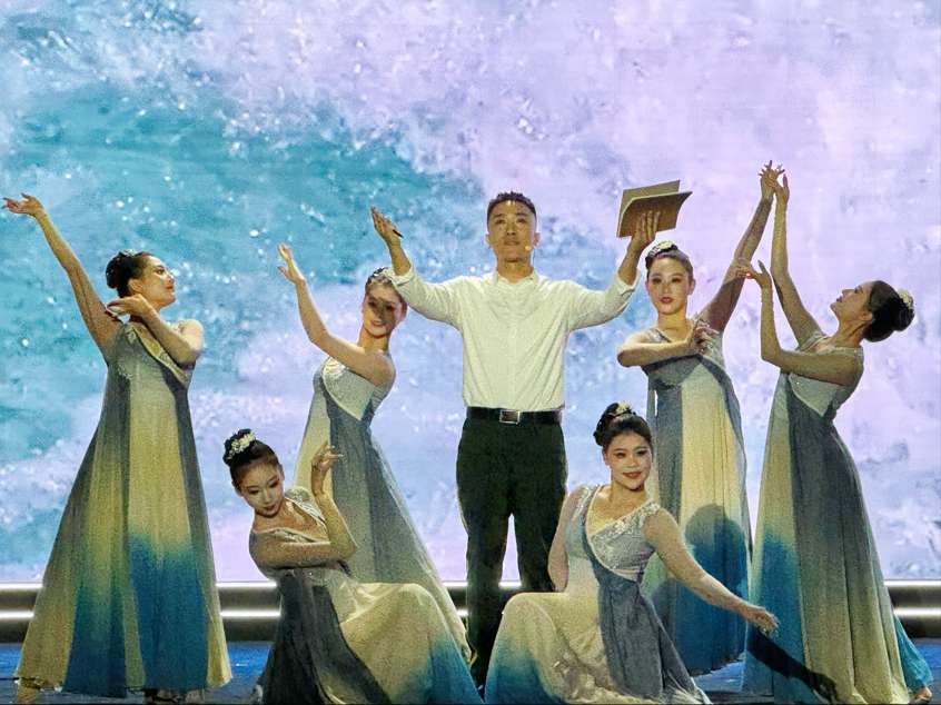 以青春筆墨，書寫長江新故事——“湖北文學(xué)之夜”活力綻放
